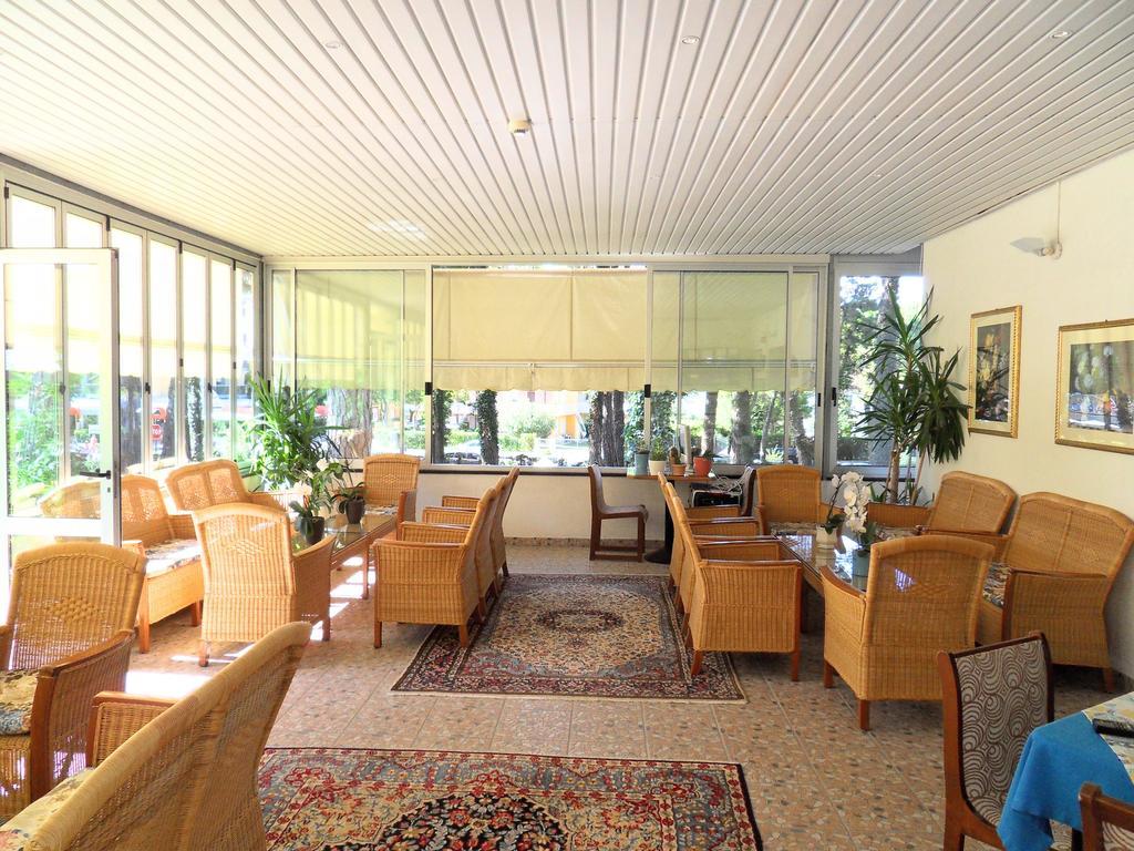 Hotel Abbazia Lignano Sabbiadoro Exterior photo