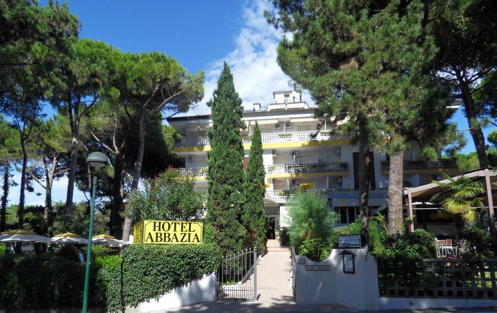 Hotel Abbazia Lignano Sabbiadoro Exterior photo
