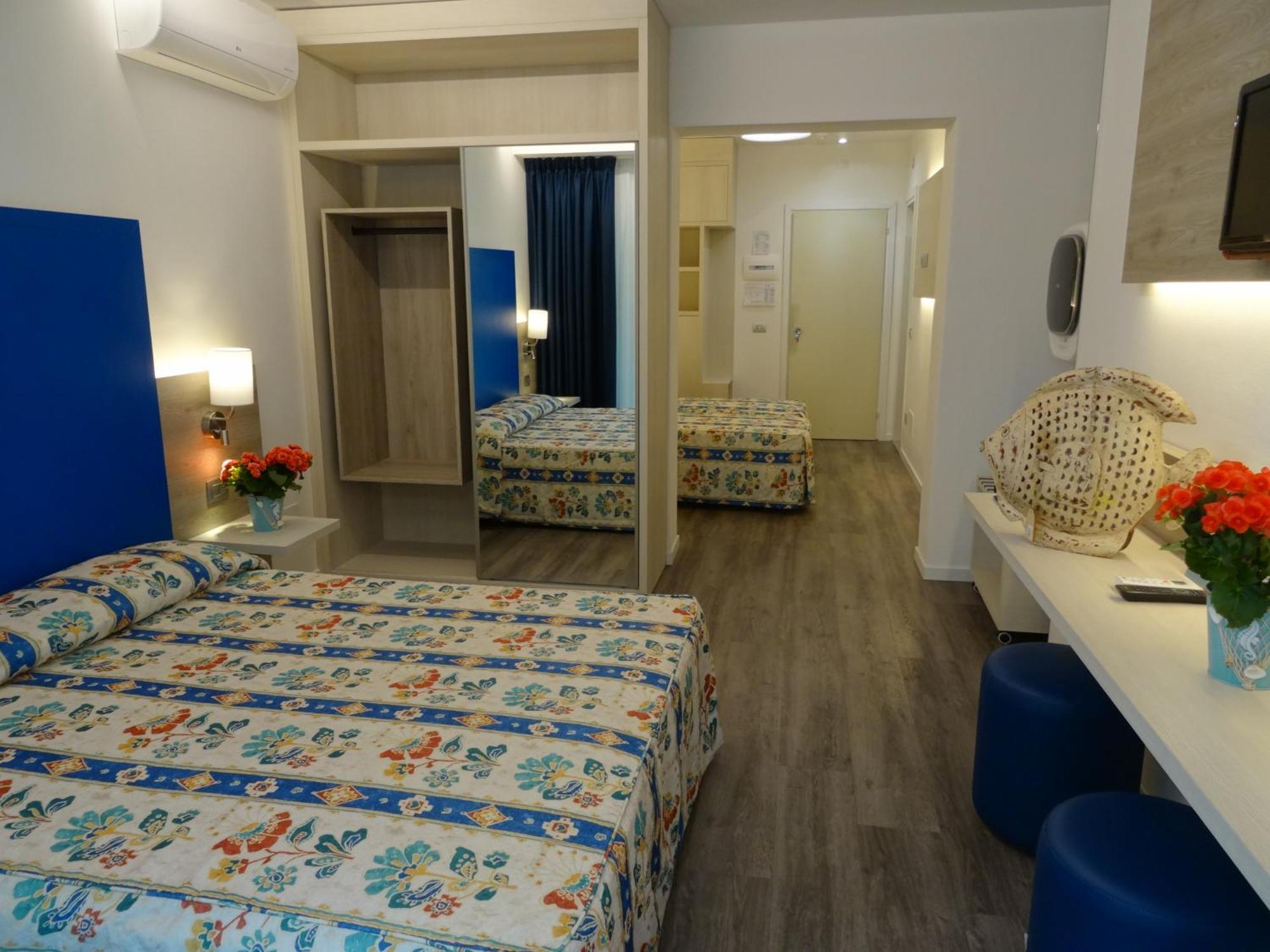 Hotel Abbazia Lignano Sabbiadoro Exterior photo